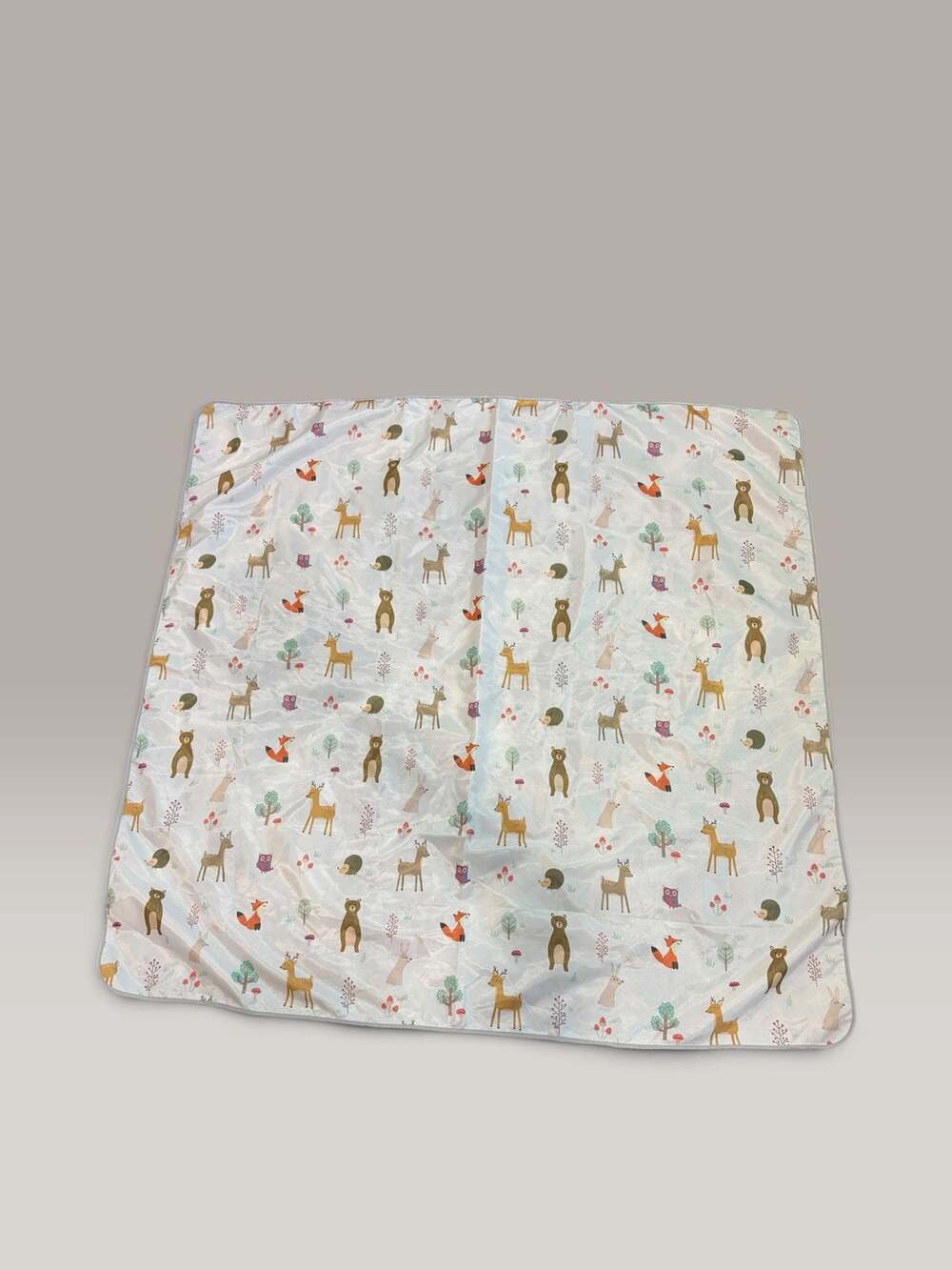 Norwex Grip-On Splash Mat Highchair Splat Floor Protector Mat - Woodland Animals